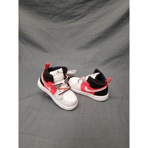 Air Jordan 1 Mid SE (TD) Sneakers Kids Size 6c Black,White,and Coral NEW IN BOX!
